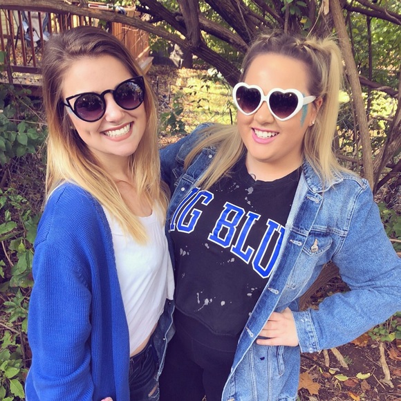 Meet your Posher, Emily - Picture 1 of 1